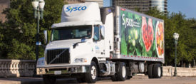 春季菜单趋势Sysco餐饮配送卡车萨宾街大桥休斯顿